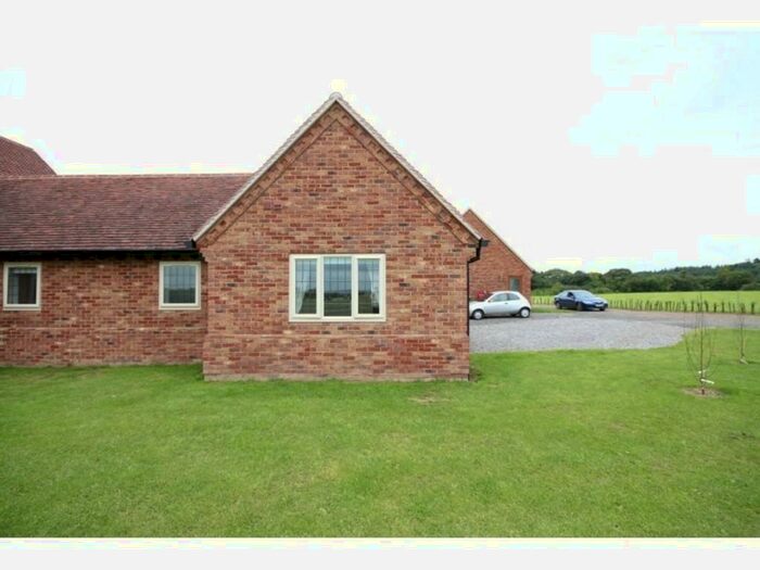 1 Bedroom Flat To Rent In New Inn Road, Beckley, OX3