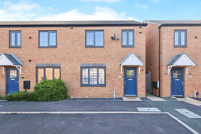 3 Bedroom End Of Terrace House For Sale In Orchid Close, Birmingham, B37