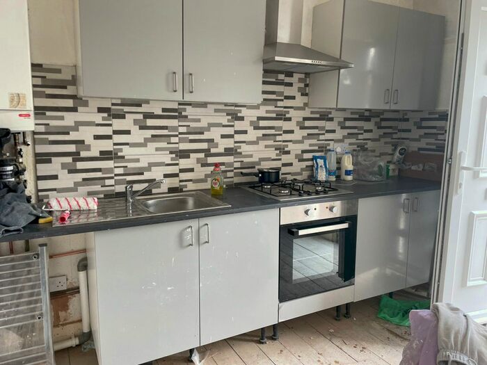 3 Bedroom Flat To Rent In Orsett Road, Grays, RM17