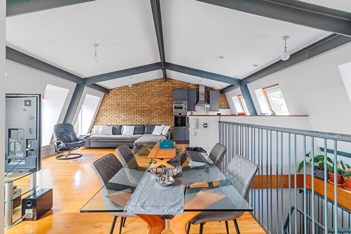 2 Bedroom Flat To Rent In Earlham Street, Seven Dials, WC2H