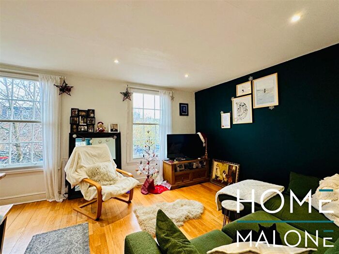 2 Bedroom Flat To Rent In Kingsland Road, London, E8