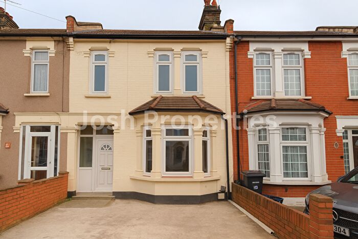 3 Bedroom Terraced House To Rent In Kingston Road, Ilford, IG1