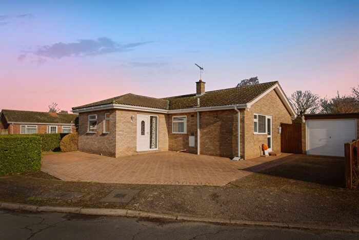 4 Bedroom Detached Bungalow For Sale In Caudle Avenue, Lakenheath, Brandon, IP27
