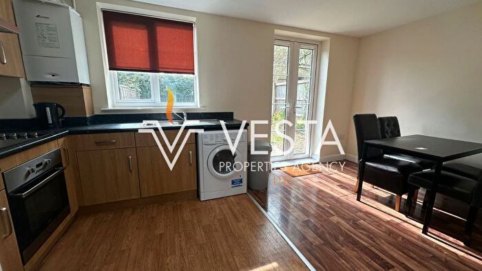 4 Bedroom Semi-Detached House To Rent In Dolphin Court, Coventry, CV4