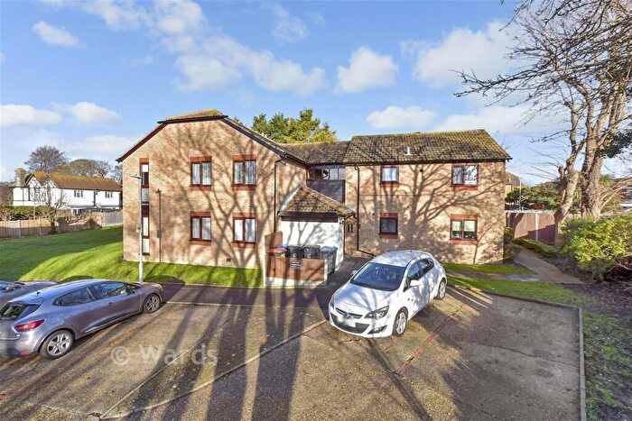 2 Bedroom Apartment For Sale In Barrows Close, Birchington, Kent, CT7