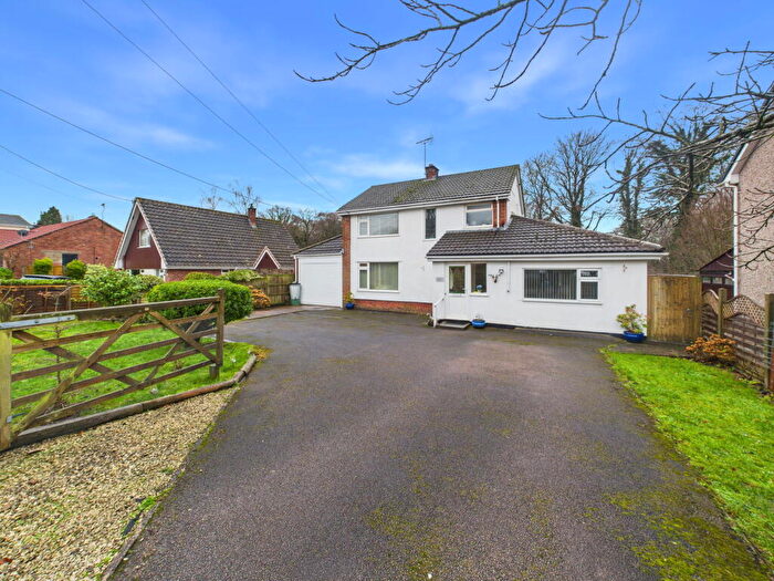 4 Bedroom Detached House For Sale In Marians Walk, Berry Hill, Coleford, GL16