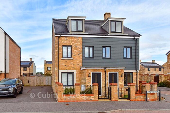 3 Bedroom Semi-Detached House For Sale In Pethick Road, Littlehampton, West Sussex, BN17