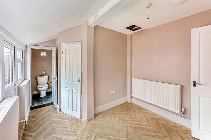 4 Bedroom Terraced House For Sale In Granville Street, Hull, HU3