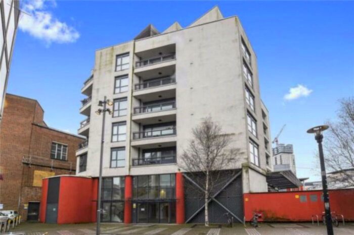 2 Bedroom Flat To Rent In Salway Place, Stratford, E15