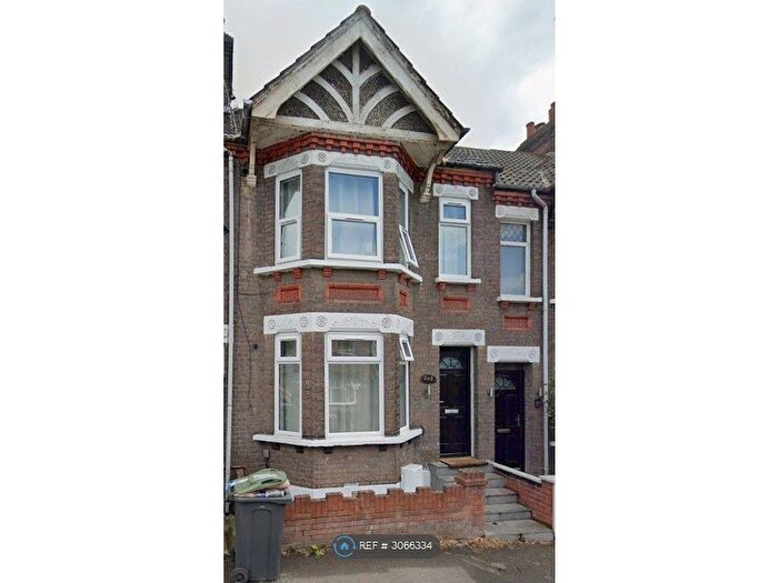 5 Bedroom Semi Detached House To Rent In High Town Road, Luton, LU2