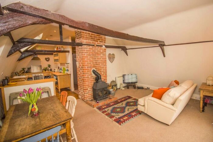 2 Bedroom Flat To Rent In High Street, Sudbury, Suffolk, CO10