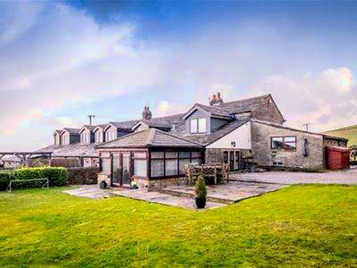 4 Bedroom Property For Sale In Travellers Cottage, Sowerby, HX6
