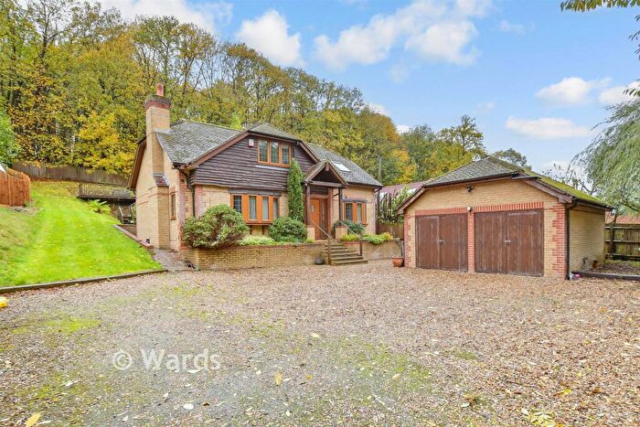 3 Bedroom Detached House For Sale In Rhododendron Avenue, Culverstone, Meopham, Kent, DA13