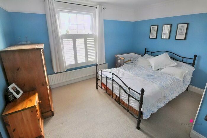 2 Bedroom End Of Terrace House To Rent In Parkstone Avenue, Thundersley, SS7