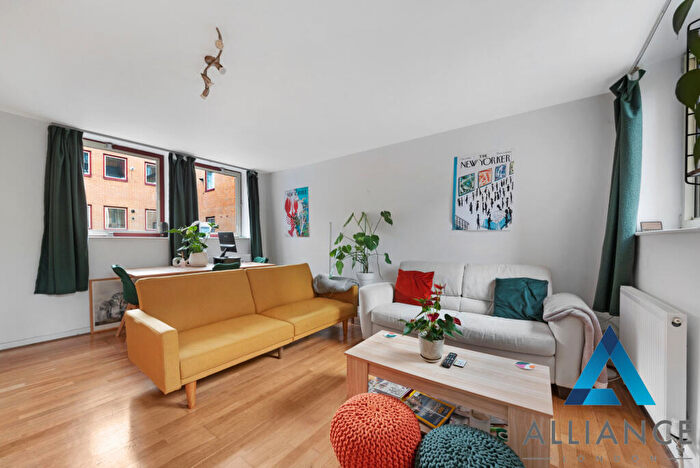 2 Bedroom Apartment To Rent In Cape Yard, Wapping, E1W