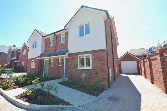 3 Bedroom Semi-Detached House To Rent In Potters Wood, Verwood, BH31