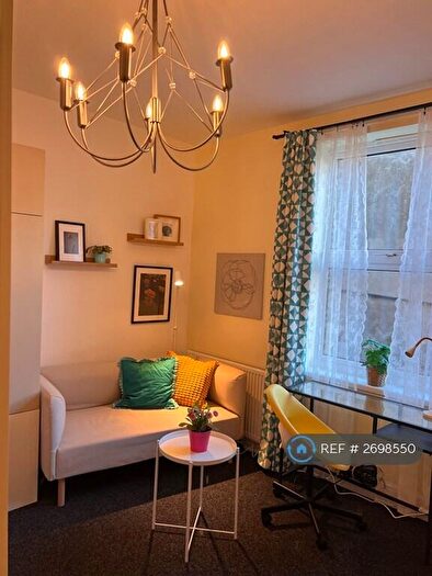 Studio To Rent In Stafford Road, Sheffield, S2