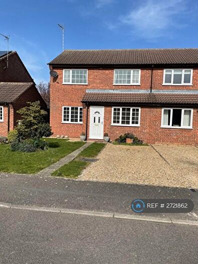 3 Bedroom Semi Detached House To Rent In Kingfisher Close, March, PE15