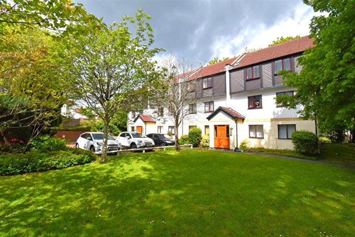 2 Bedroom Flat For Sale In Eastfield Terrace, Bristol, BS9