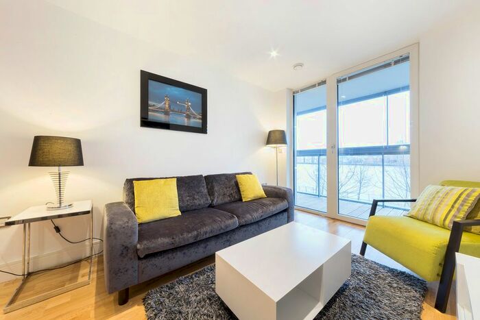 2 Bedroom Flat To Rent In Beacon Point, Dowells Street, New Capital Quay, London, SE10