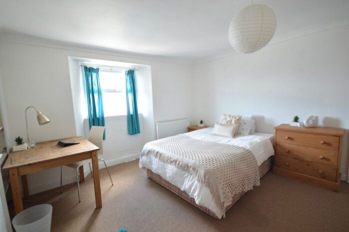 7 Bedroom Terraced House To Rent In Prospect Street, Plymouth, PL4