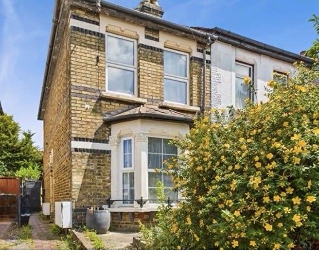 1 Bedroom Maisonette For Sale In Chelsham Road, South Croydon, CR2