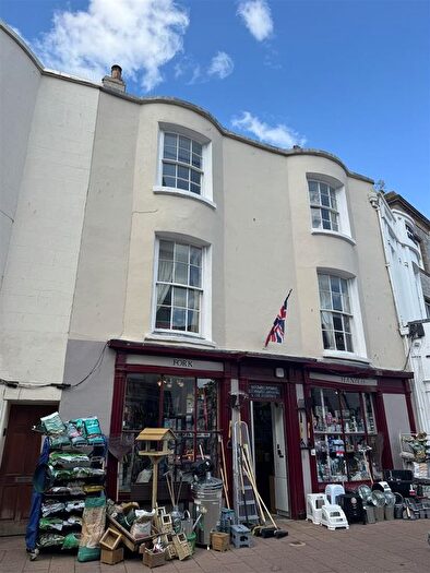 1 Bedroom Flat To Rent In Regent Street, Teignmouth, TQ14