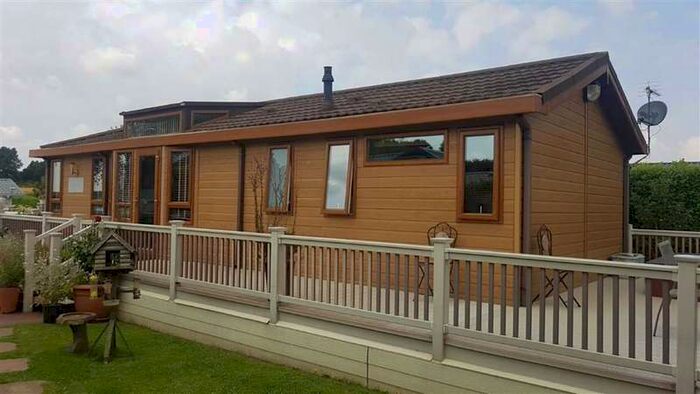 2 Bedroom Park Home Mobile Home For Sale In Gransmoor Lodge, Gransmoor, YO25