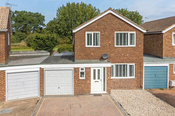 3 Bedroom Link Detached House For Sale In Orpwood Way, Abingdon, OX14
