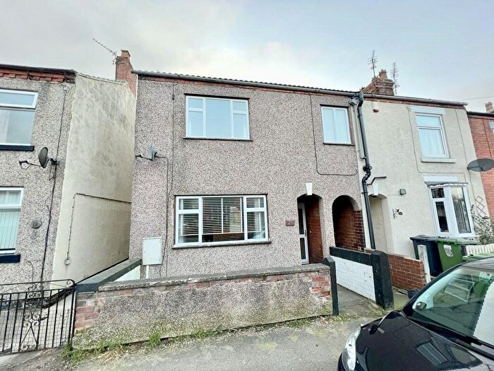 3 Bedroom Semi-Detached House To Rent In Beighton Street, Ripley, DE5