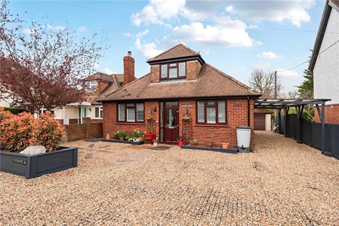 3 Bedroom Detached House For Sale In Hazel Road, Ash Green, Aldershot, Surrey, GU12