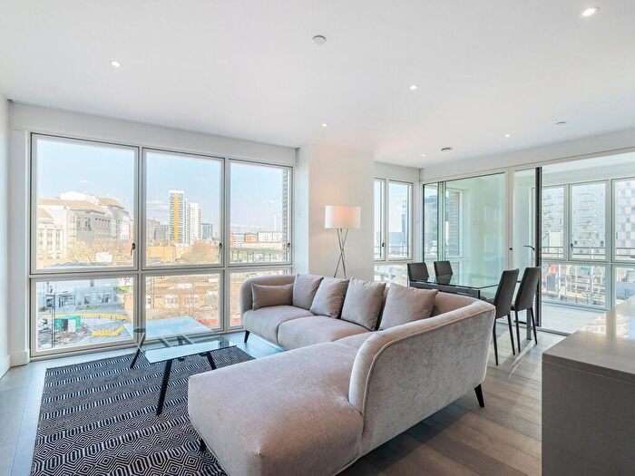 2 Bedroom Apartment For Sale In Arniston Way, Blackwall Reach, E14