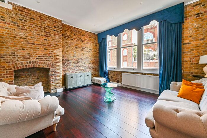 2 Bedroom Maisonette For Sale In Tower Street, London, Covent Garden, London, WC2H