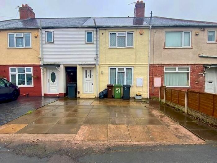 3 Bedroom Property To Rent In Pond Grove, Wolverhampton, WV2