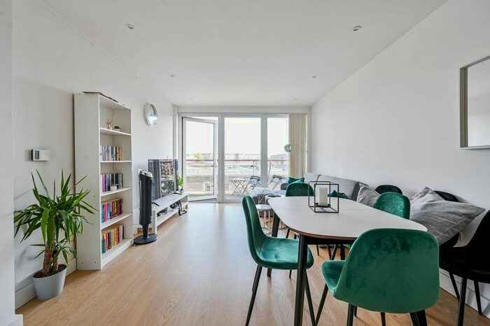 2 Bedroom Flat To Rent In Imperial Building, Woolwich Riverside, London, SE18