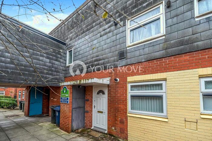 2 Bedroom Flat To Rent In Lambourne, Skelmersdale, Lancashire, WN8