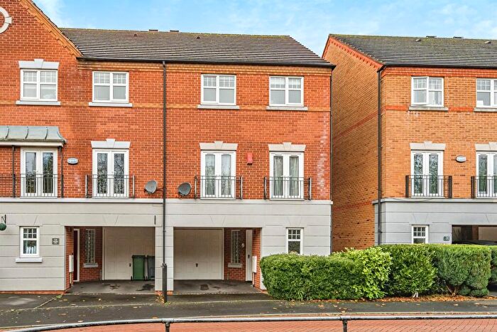 3 Bedroom End Of Terrace House For Sale In Oxford Way, Tipton, DY4