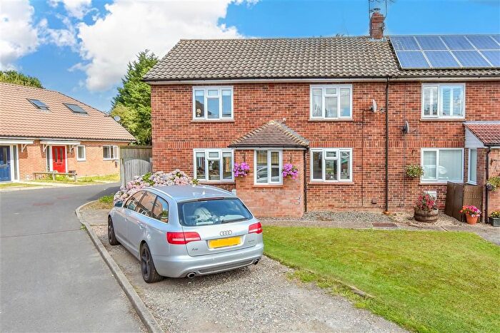 3 Bedroom End Of Terrace House For Sale In The Weavers, Biddenden, Ashford, Kent, TN27