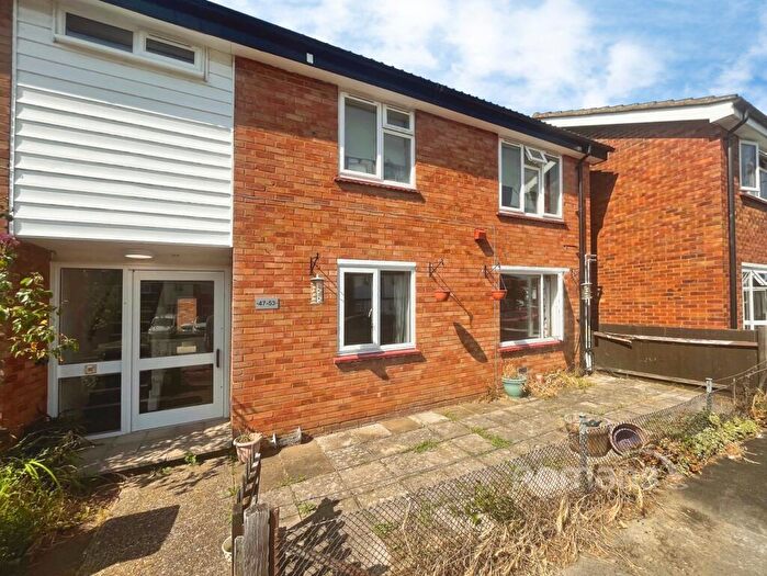 1 Bedroom Apartment For Sale In Trenchard Road, Holyport, Maidenhead, SL6