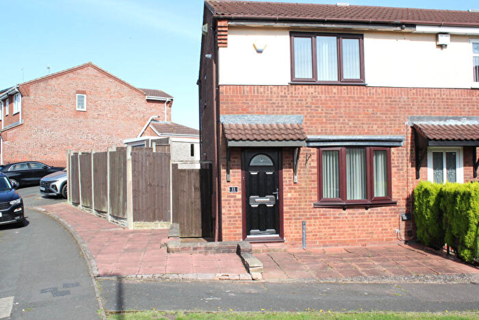 2 Bedroom End Of Terrace House To Rent In Club Row, Upper Gornal, Dudley, DY3