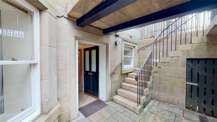 2 Bedroom Flat To Rent In Brunton Gardens, Montgomery Street, Edinburgh, EH7