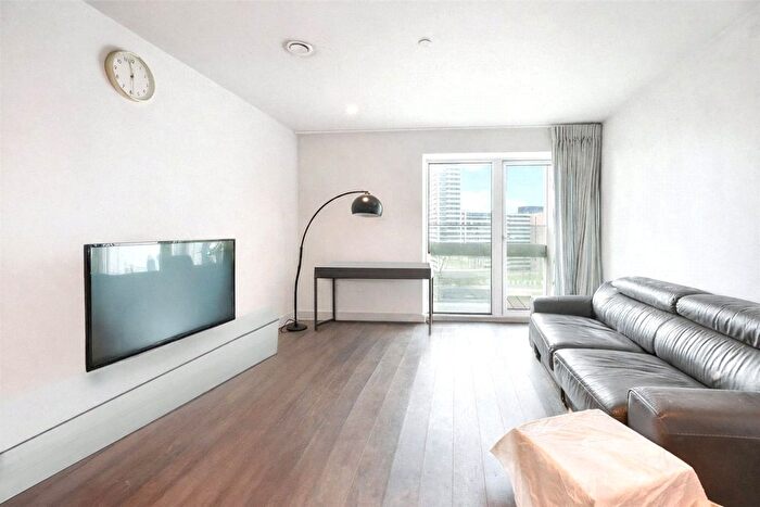 1 Bedroom Flat For Sale In York Way, London, N7