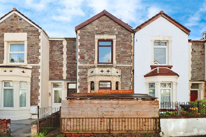 3 Bedroom Terraced House For Sale In Gloster Avenue, Bristol, BS5