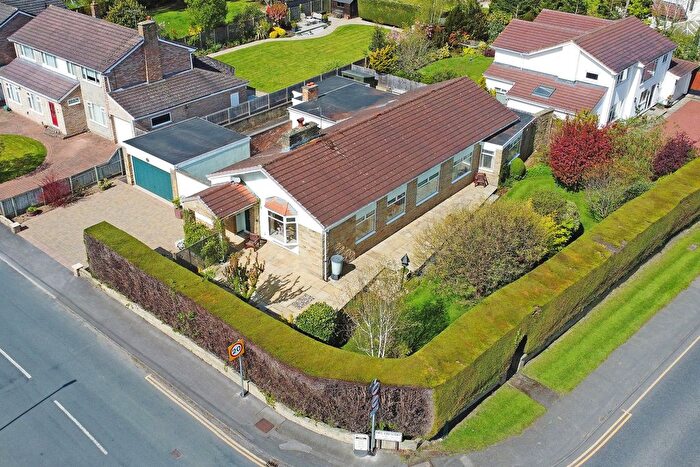 3 Bedroom Bungalow For Sale In Leeds Road, Harrogate, HG2