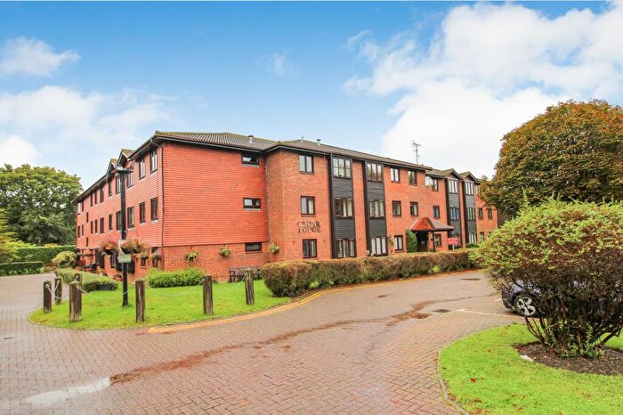 1 Bedroom Retirement Property For Sale In Brighton Road, Crawley, West Sussex., RH11