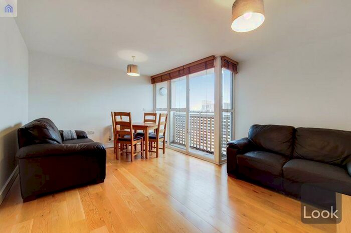 2 Bedroom Apartment To Rent In Milton Court, Wrights Road, E3