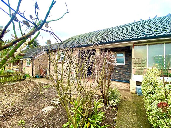 2 Bedroom Semi-Detached Bungalow For Sale In Gregory Avenue, Potters Bar, EN6