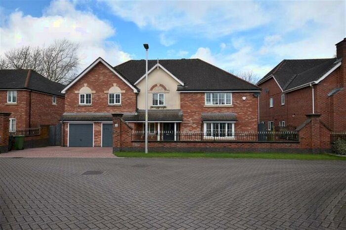 5 Bedroom Detached House To Rent In Redshank Drive, Macclesfield, SK10