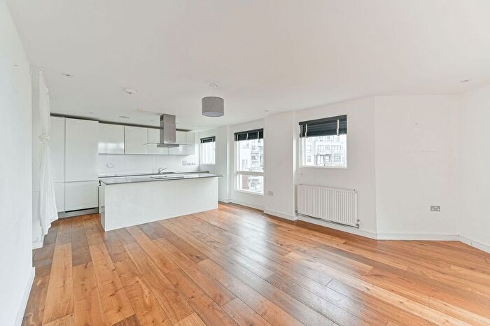 3 Bedroom Flat For Sale In Seren Park Gardens, Greenwich, London, SE3