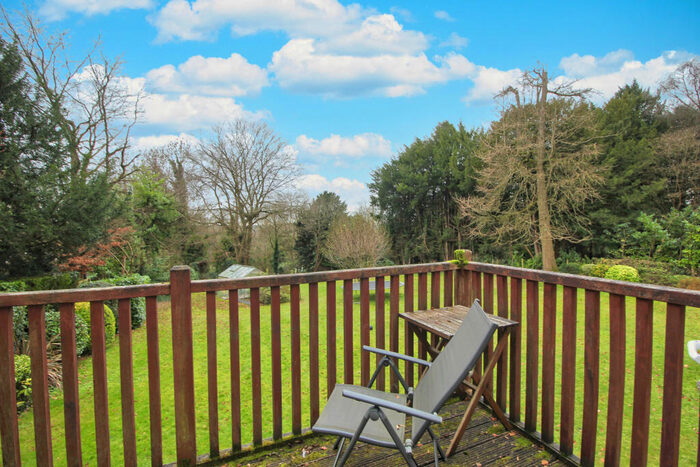 2 Bedroom Maisonette To Rent In Rockshaw Road, Merstham, Redhill, RH1